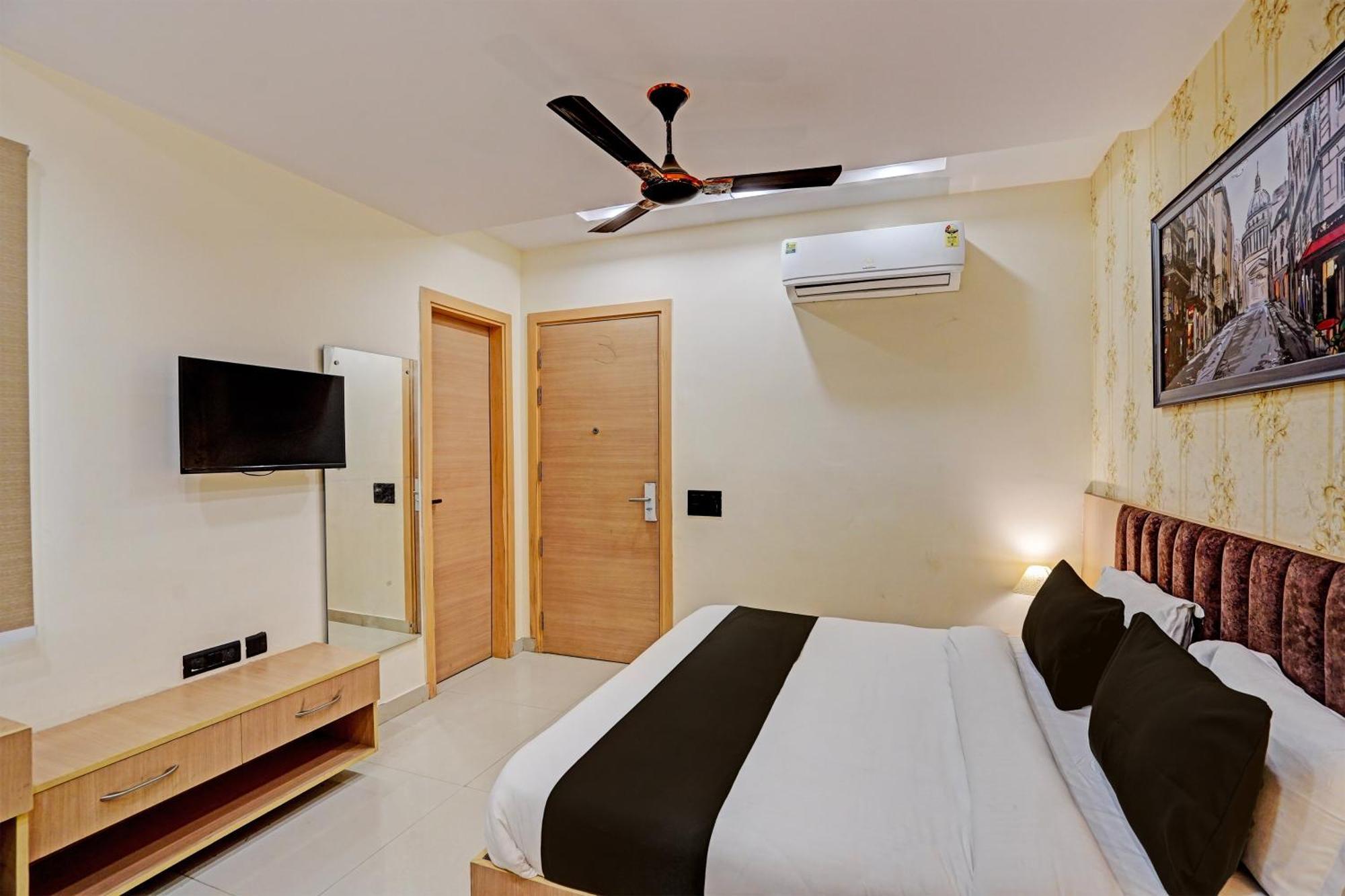 Aerotech Plaza Hotel