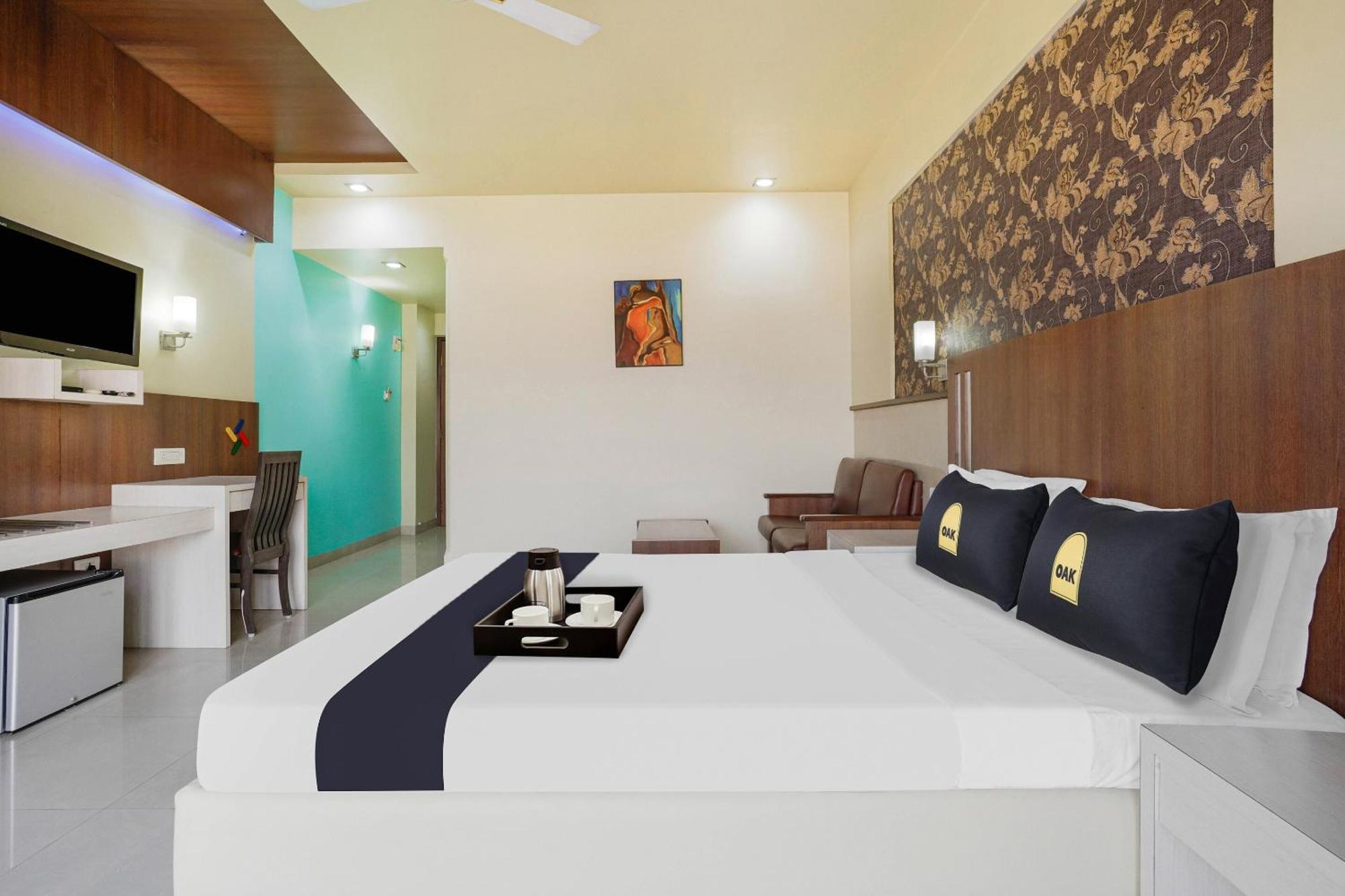 Aerotech Plaza Hotel 4*