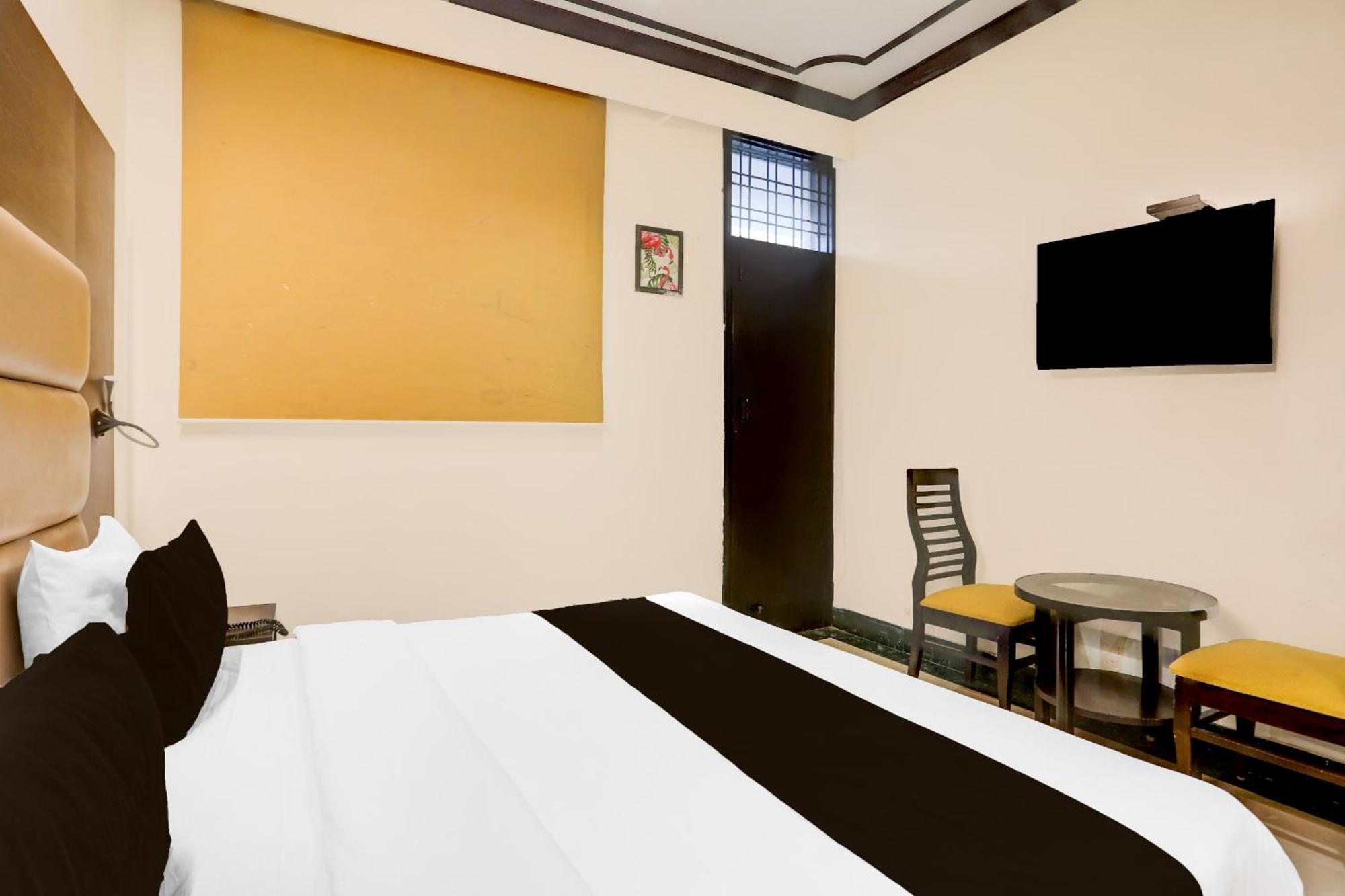 Aerotech Plaza Hotel 4*