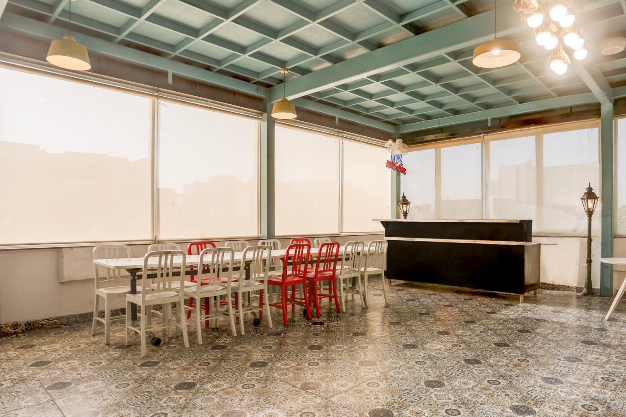 Aerotech Plaza 4*