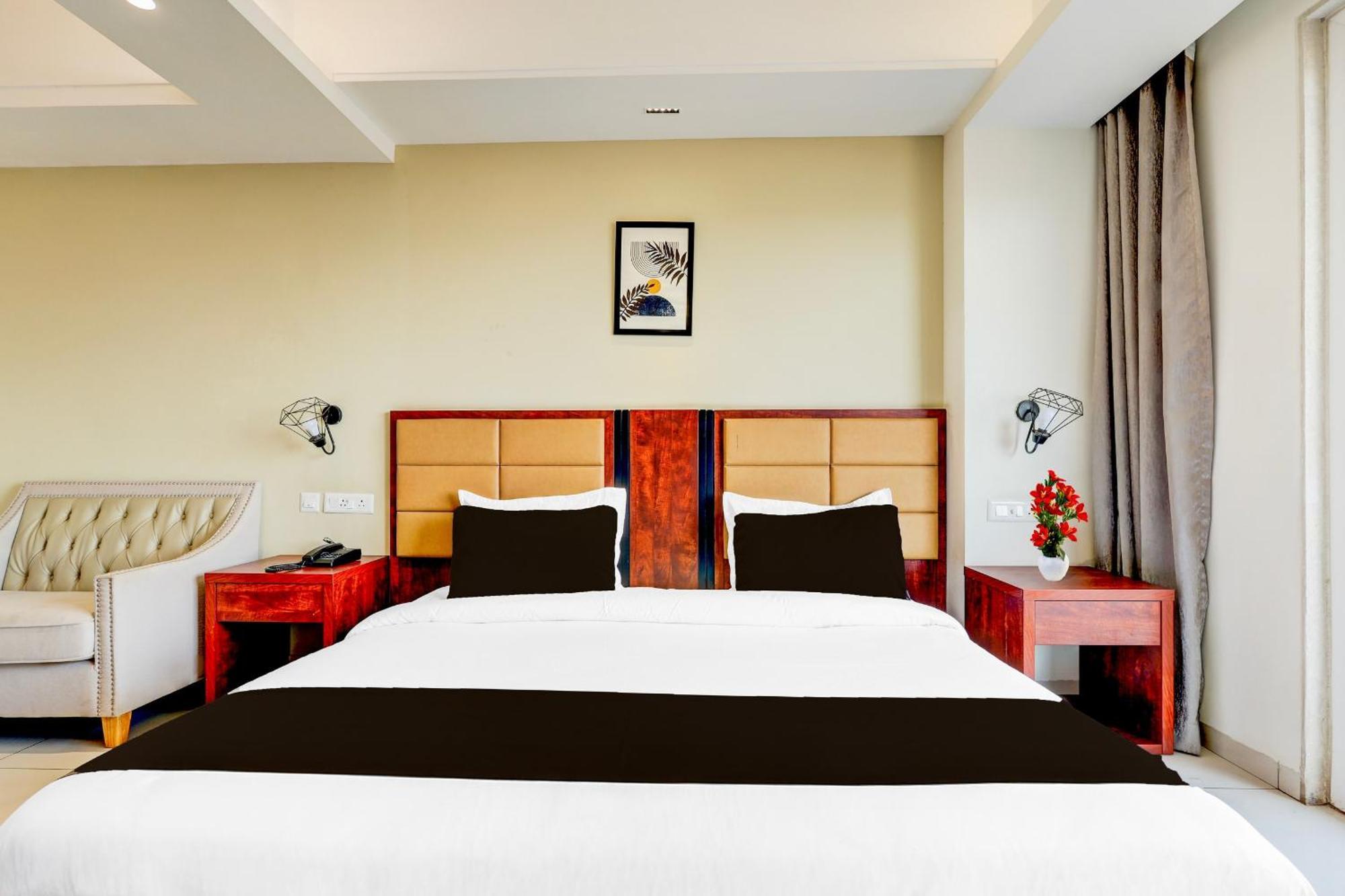 Aerotech Plaza Hotel New Delhi